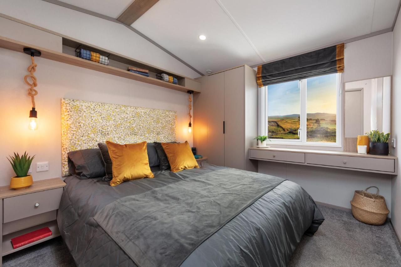 Honeysuckle Prestige Holiday Homes Chapel Saint Leonards Exterior photo